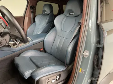 Car image 28