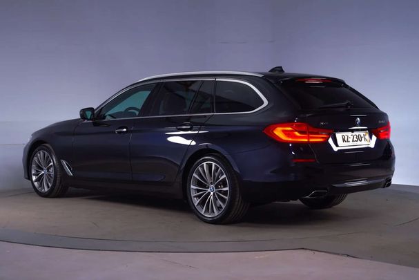 BMW 540i Touring xDrive 250 kW image number 2