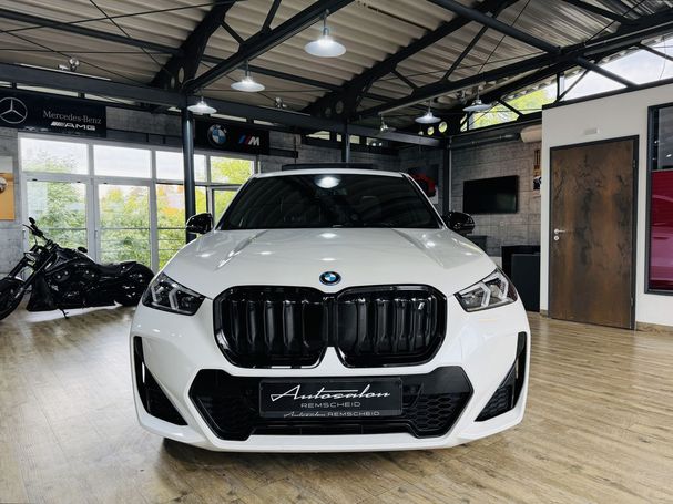 BMW iX1 xDrive M Sport 230 kW image number 10