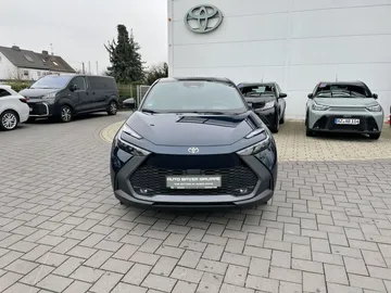 Car image 3