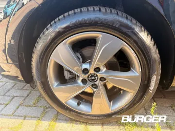 Car image 27