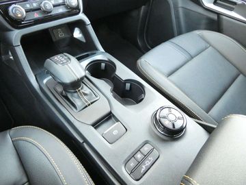 Car image 26