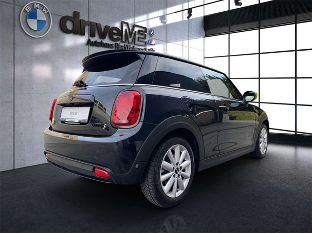 Mini Cooper SE Electric Trim 135 kW image number 13