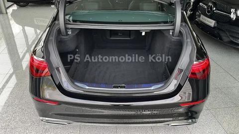 Car image 25