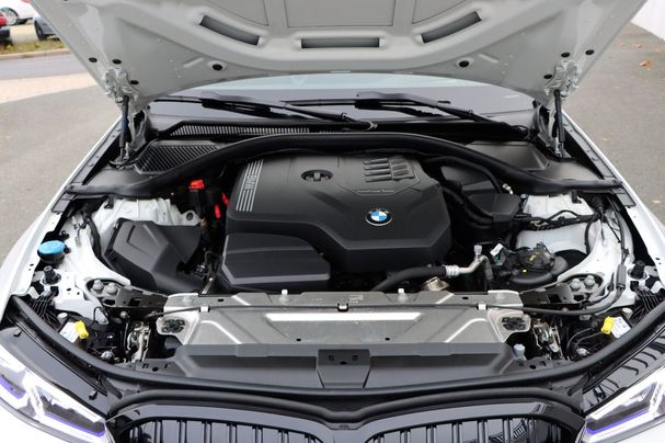 BMW 320i xDrive 135 kW image number 16