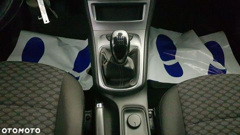 Car image 29