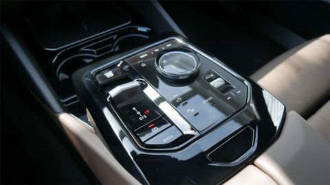 Car image 33