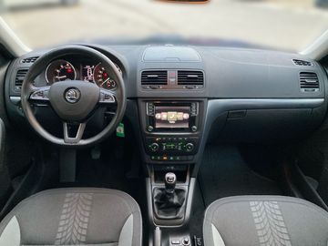 Car image 11