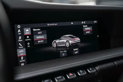 Car image 29