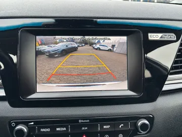 Car image 25