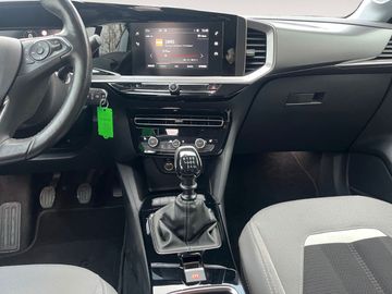 Car image 12