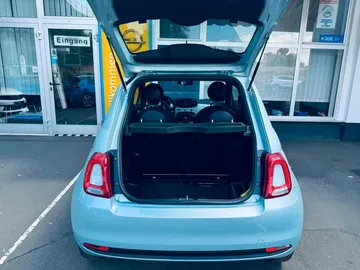 Car image 17