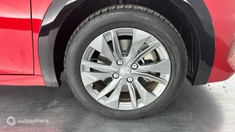 Car image 20