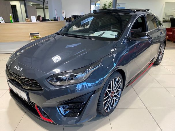 Kia ProCeed GT 150 kW image number 1