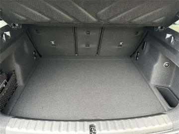 Car image 33