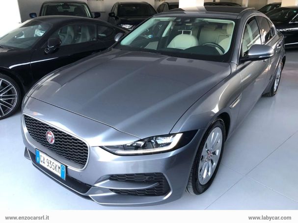 Jaguar XE 132 kW image number 26