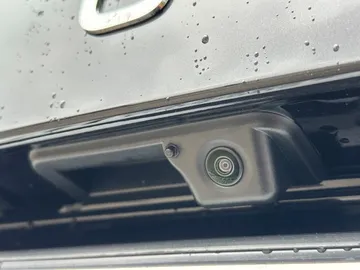 Car image 39