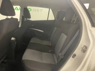 Car image 29