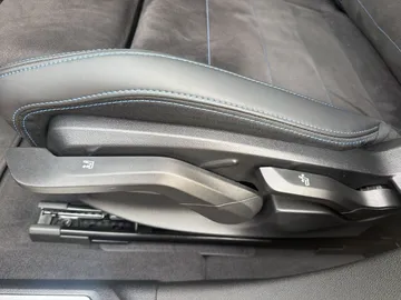Car image 31