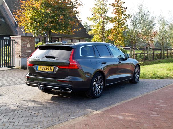 Volvo V60 T6 Recharge AWD 250 kW image number 10