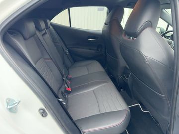 Car image 11