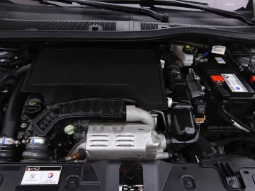 Car image 24