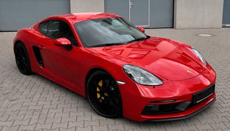 Car image 4