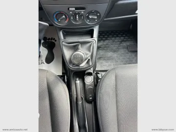 Car image 28