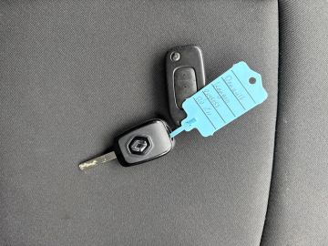 Car image 28