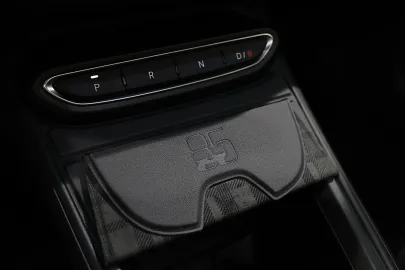 Car image 35