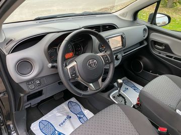 Car image 16