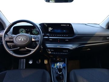 Car image 11