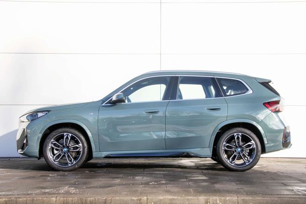 BMW iX1 xDrive30 230 kW image number 3