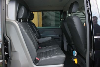 Car image 37