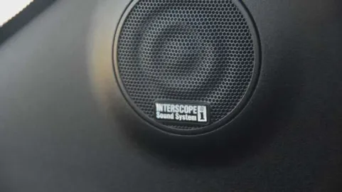 Car image 26