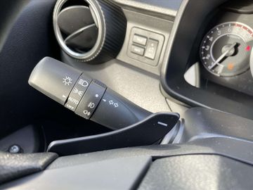 Car image 30