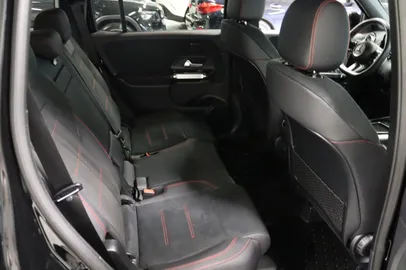 Car image 24