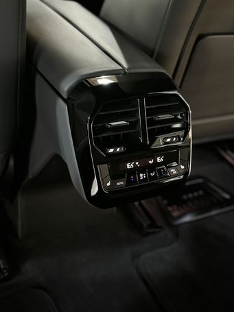 BMW iX M60 397 kW image number 29