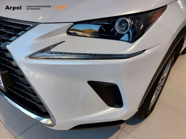 Lexus NX 300 h AWD 145 kW image number 5