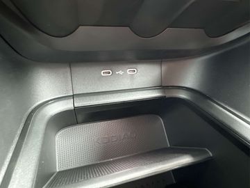 Car image 28