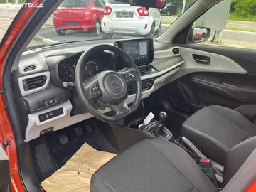 Car image 10
