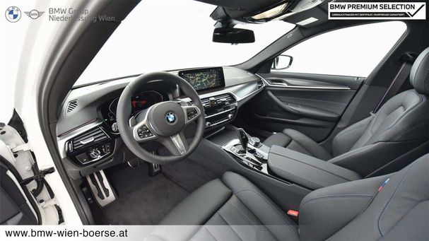 BMW 520d Touring xDrive 140 kW image number 19