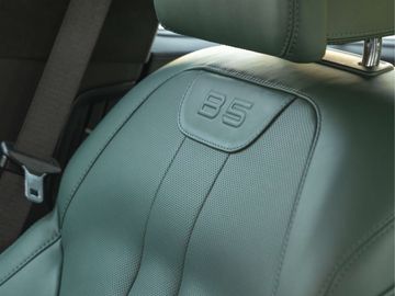 Car image 37