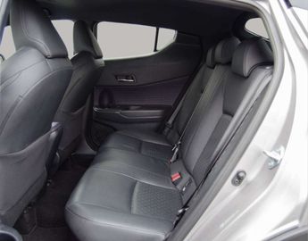 Car image 12