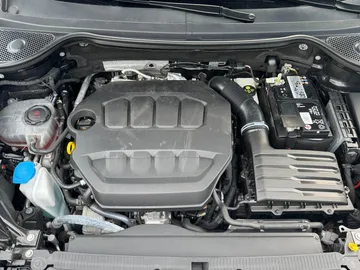Car image 29