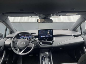 Car image 14