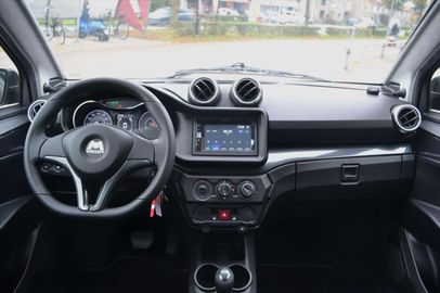 Car image 11