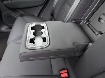 Car image 48
