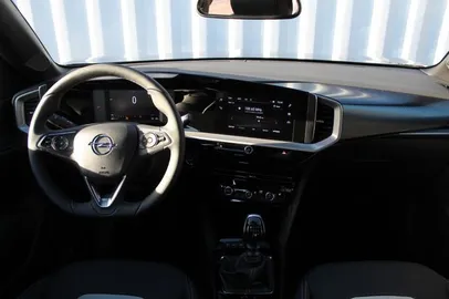 Car image 24