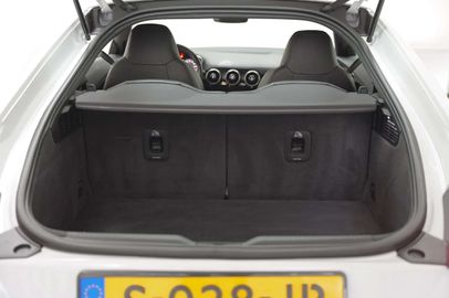 Car image 31